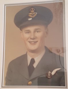 Flying Officer Richard C Harris, Navigator, 428 Squadron (1925-2016)